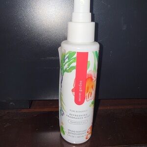 Pure Romance Sweet Garden Mist with Floral Accents